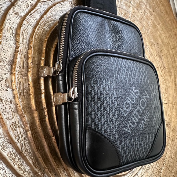 Louis Vuitton Amazon Sling Bag Damier Graphite - Picture 6 of 16